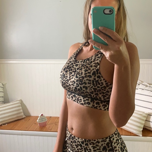 LAST3🧁UNLEASHED- SPORTS BRA - Picture 2 of 4